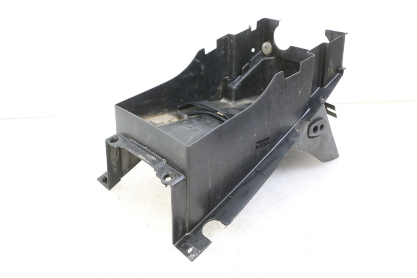 photo de REAR UNDERTRAY KAWASAKI ZR7 ZR-7 S 750 (1999 - 2004)