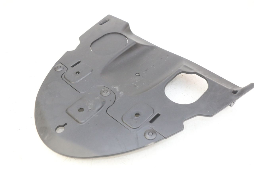 photo de REAR WHEEL HUGGER KYMCO AGILITY 16+ 4T 50 (2018 - 2023)