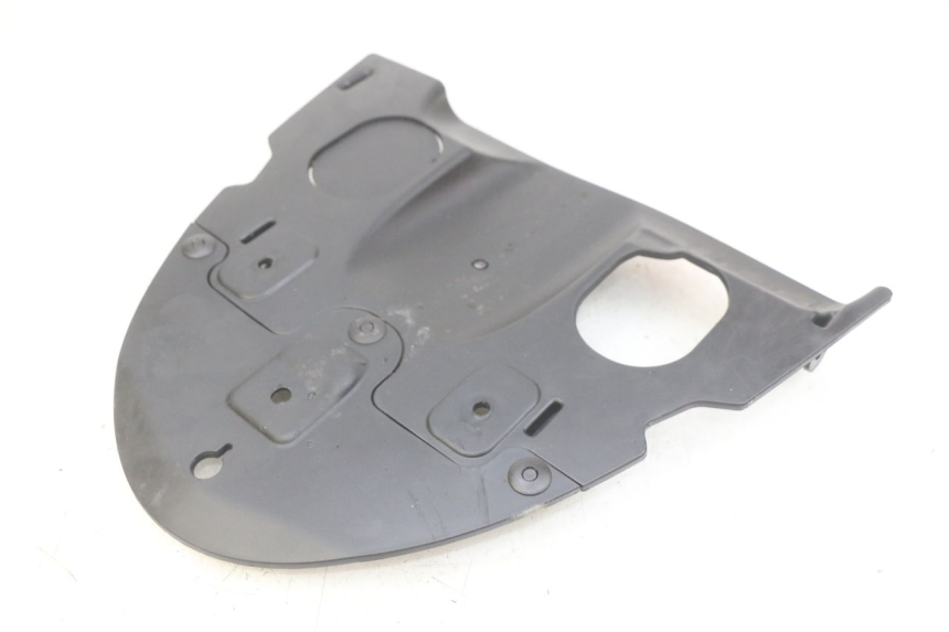 photo de REAR WHEEL HUGGER KYMCO AGILITY 16+ 4T 50 (2018 - 2023)