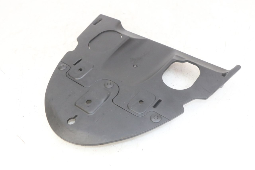 photo de REAR WHEEL HUGGER KYMCO AGILITY 16+ 4T 50 (2018 - 2023)