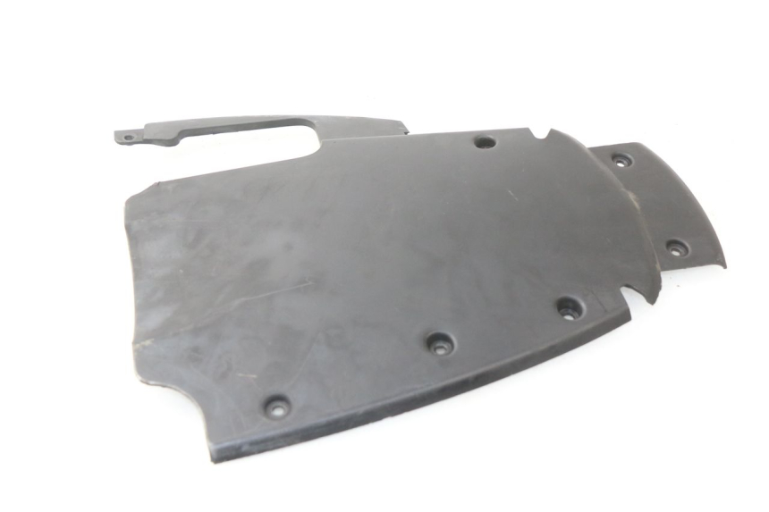 photo de REAR WHEEL HUGGER GILERA NEXUS 125 (2009 - 2013)
