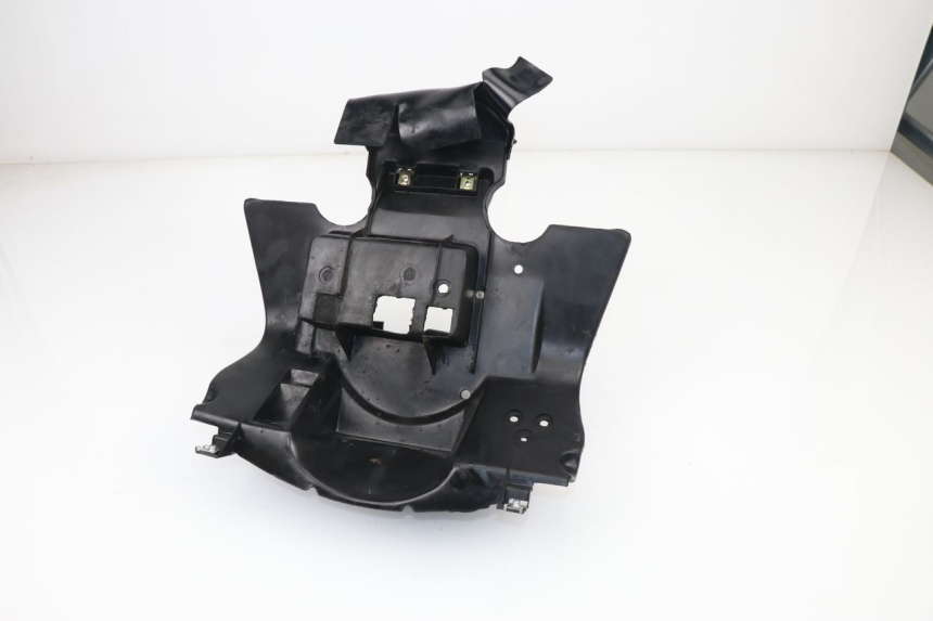 photo de REAR UNDERTRAY PEUGEOT SV 125 (1991 - 1994)