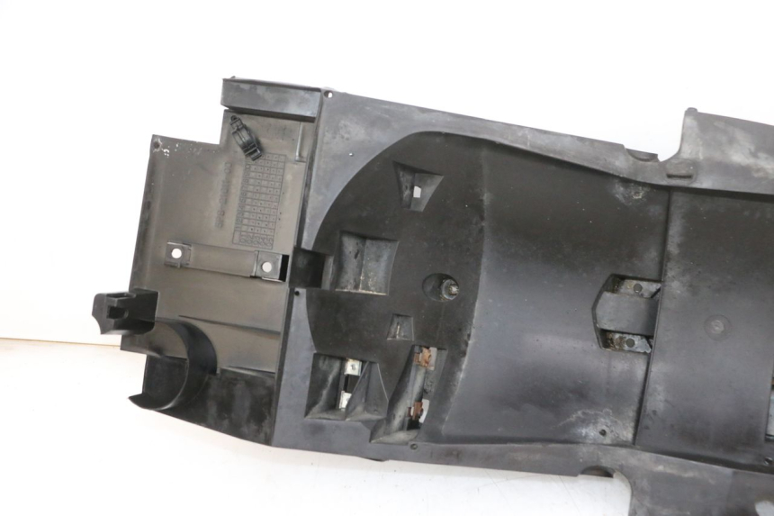 photo de REAR UNDERTRAY YAMAHA TDM ABS 900 (2002 - 2014) - Zoom on usage condition