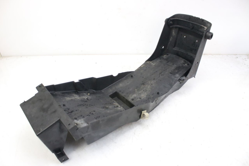 photo de REAR WHEEL HUGGER TRIUMPH SPRINT ST 955 (1999 - 2001)