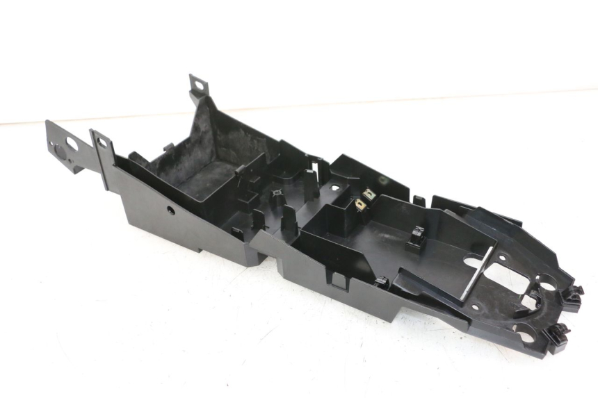 photo de REAR UNDERTRAY YAMAHA FZ1 FAZER 1000 (2007 - 2009)