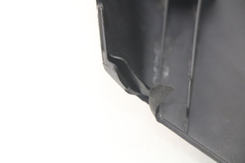 photo de REAR UNDERTRAY YAMAHA YP T-MAX TMAX 530 (2017 - 2020)