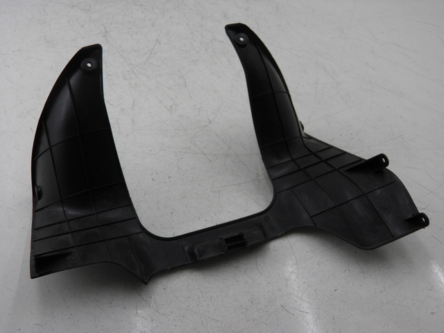 photo de FRONT UNDERTRAY KYMCO QUANNON NAKED 125 (2010)
