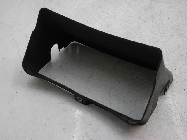 photo de FRONT UNDERTRAY YAMAHA X-MAX XMAX 125 (2010 - 2014)