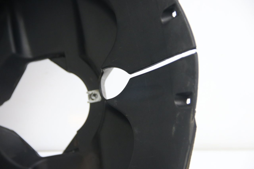photo de FRONT WHEEL AXLE APRILIA ATLANTIC 500 (2002 - 2003)