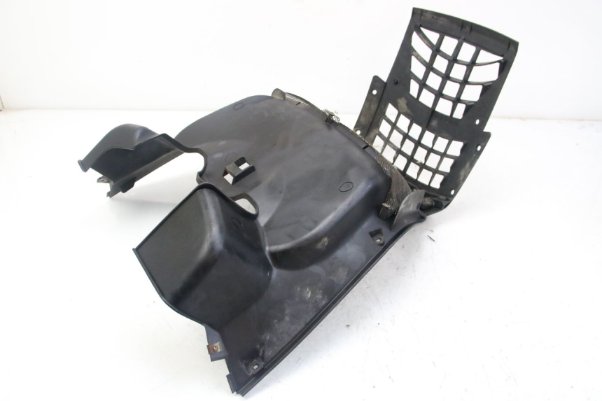 photo de FRONT WHEEL FENDER KYMCO DINK STREET 125 (2009 - 2014)