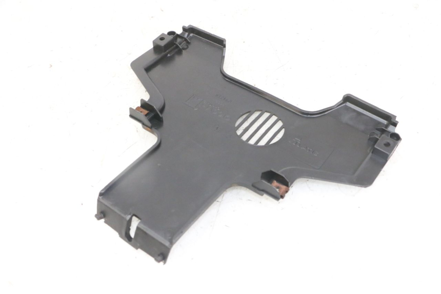 photo de FRONT UNDERTRAY PIAGGIO IE MP3 YOURBAN 300 (2011 - 2016)