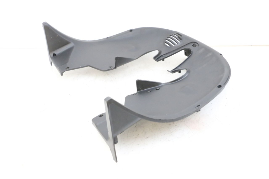 photo de FRONT UNDERTRAY PIAGGIO MP3 HPE 350 (2018 - 2020) - Alternative perspective