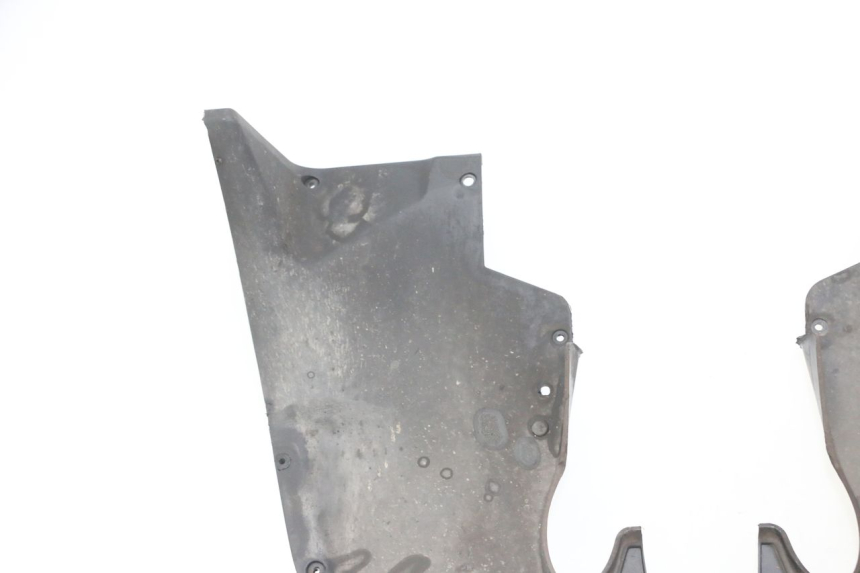 photo de FRONT WHEEL AXLE PIAGGIO MP3 LT 400 (2007 - 2012)