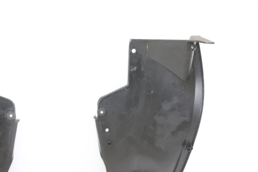 photo de FRONT WHEEL AXLE PIAGGIO MP3 LT 400 (2007 - 2012)