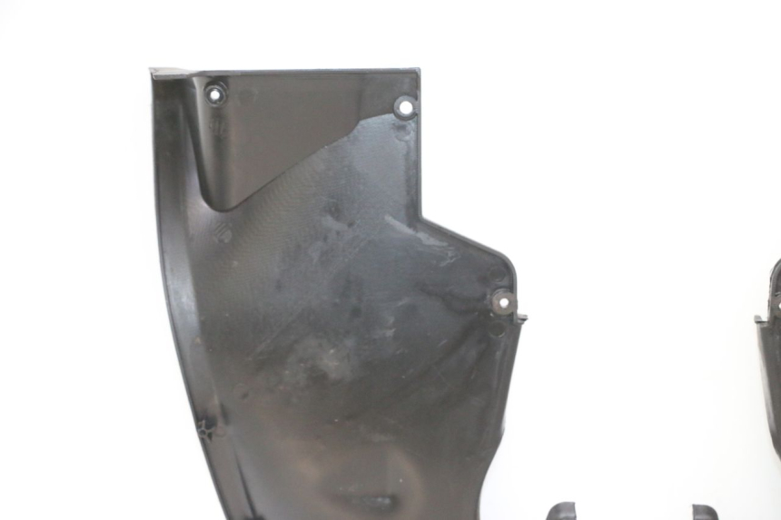 photo de FRONT WHEEL AXLE PIAGGIO MP3 LT 400 (2007 - 2012)
