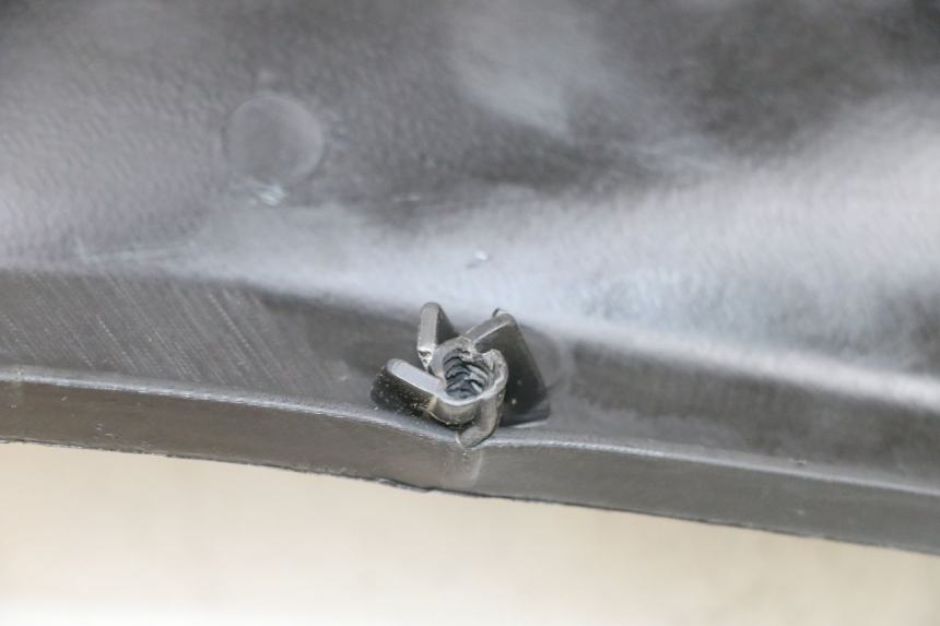 photo de FRONT UNDERTRAY PIAGGIO MP3 RL 250 (2007 - 2010) - Alternative perspective