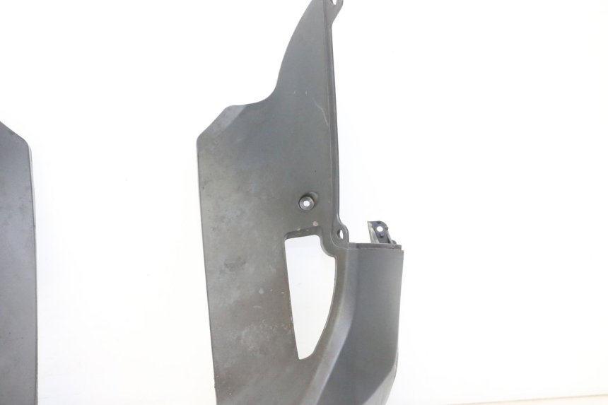 photo de FRONT UNDERTRAY SUZUKI UH BURGMAN 125 (2002 - 2006)