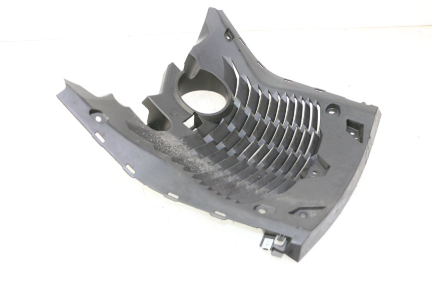photo de FRONT UNDERTRAY YAMAHA XMAX X-MAX 125 (2021 - 2025)