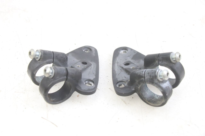 photo de HEADLIGHT BRACKET GILERA DNA 50 (2000 - 2007)