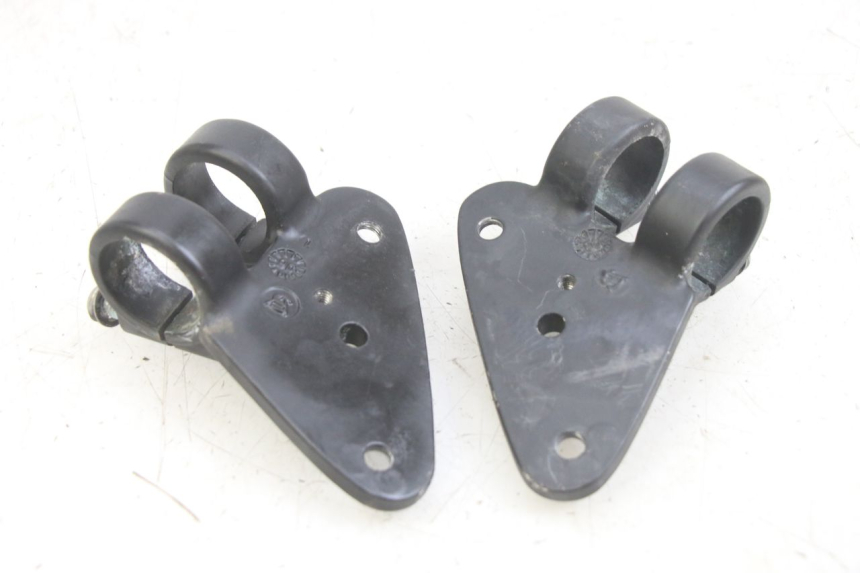 photo de HEADLIGHT BRACKET GILERA DNA 50 (2000 - 2007)