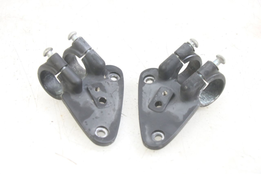 photo de HEADLIGHT BRACKET GILERA DNA 50 (2000 - 2007)