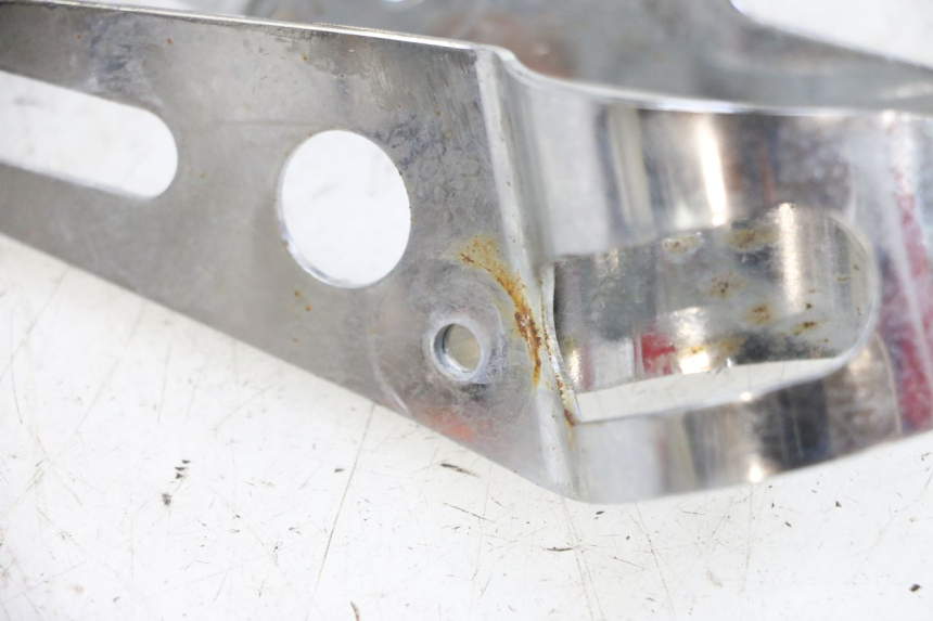 photo de HEADLIGHT BRACKET SUZUKI GSF N BANDIT 600 (1996 - 1999) - Surface and material condition