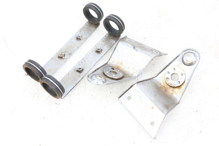photo de HEADLIGHT BRACKET HYOSUNG GF 125 (2001 - 2005)