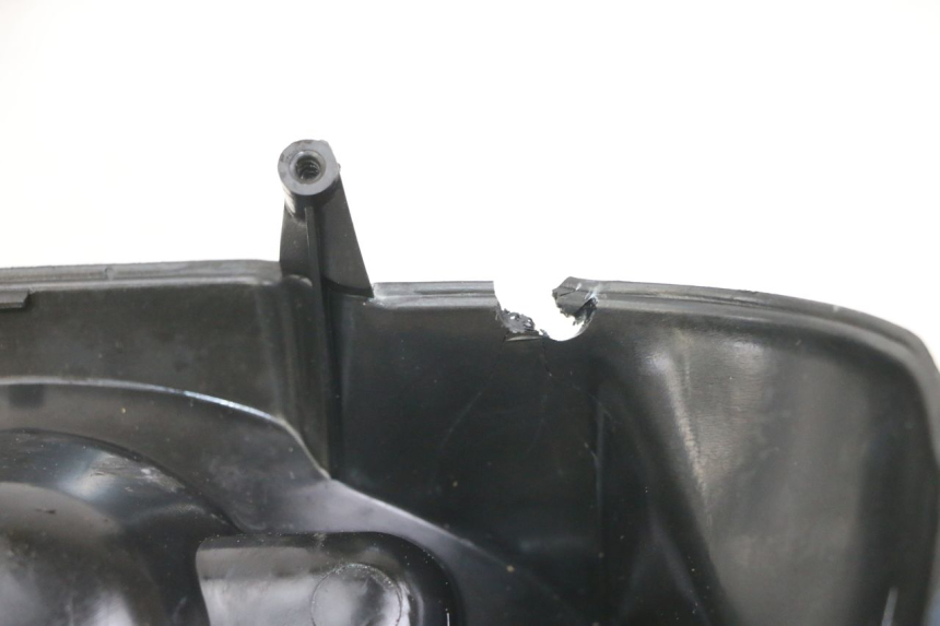 photo de HEADLIGHT BRACKET APRILIA SCARABEO GT TOURING 125 (1999 - 2005)