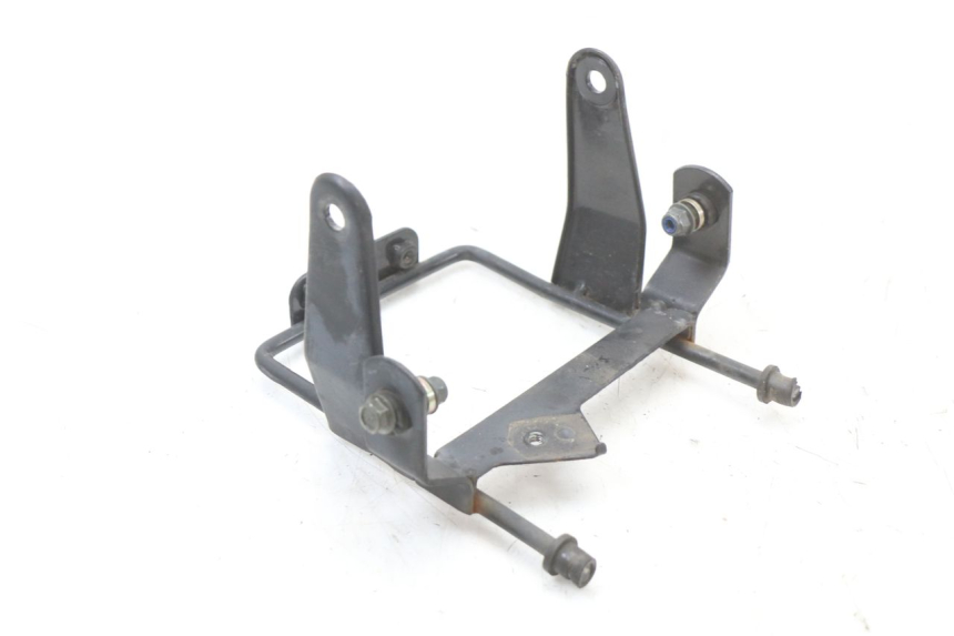 photo de HEADLIGHT BRACKET SKYTEAM SKYMAX PRO 125 (2012 - 2016)