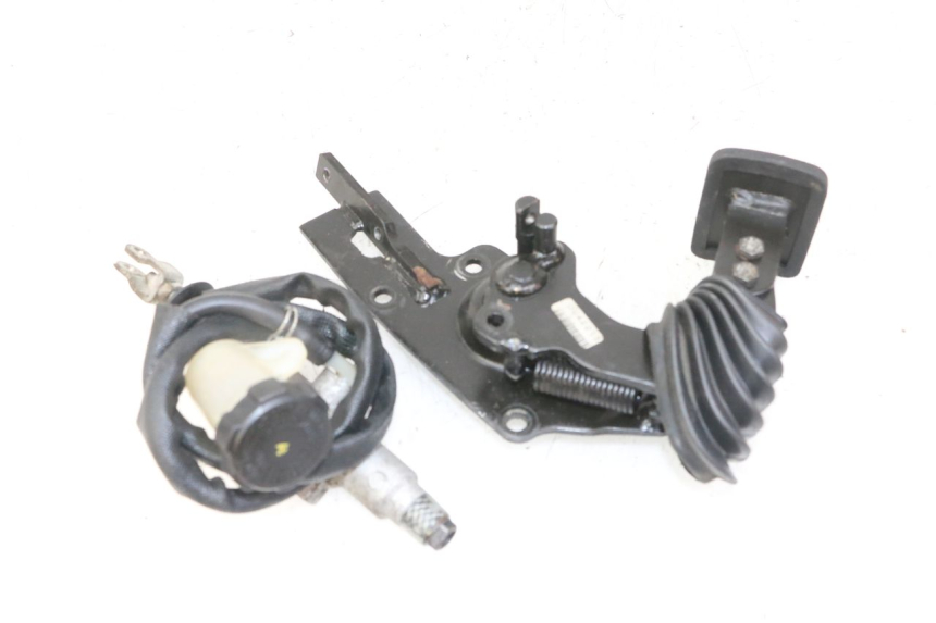 photo de BRAKE PEDAL PIAGGIO IE MP3 YOURBAN 300 (2011 - 2016)