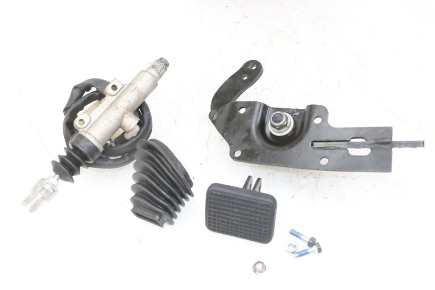 photo de BRAKE PEDAL PIAGGIO IE MP3 YOURBAN 300 (2011 - 2016)
