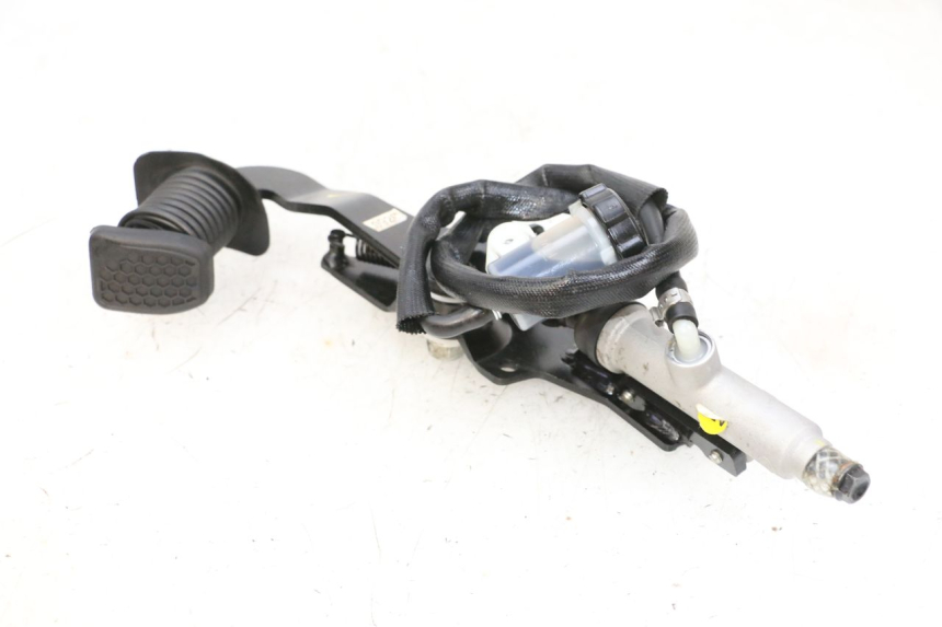 photo de BRAKE PEDAL PIAGGIO MP3 HPE 300 (2019 - 2026) - Product overview