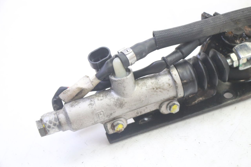photo de BRAKE PEDAL PIAGGIO MP3 RL 250 (2007 - 2010) - Component detail