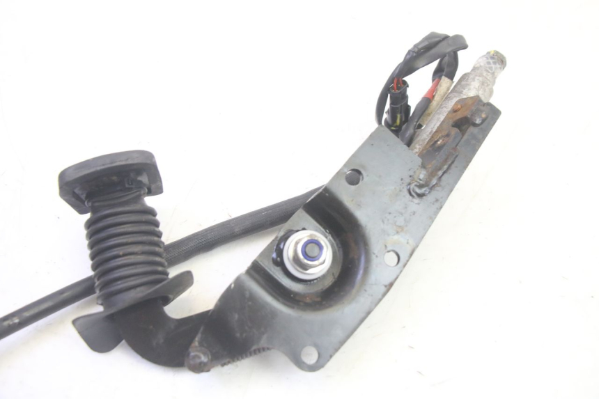 photo de BRAKE PEDAL PIAGGIO MP3 RL 250 (2007 - 2010) - Technical close-up