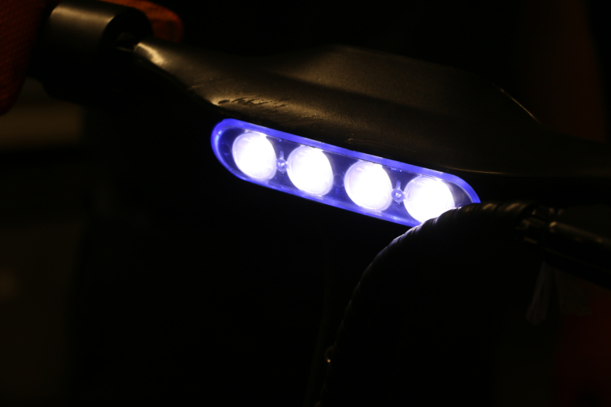 photo de FRONT HEADLIGHT URBANGLIDE 100XS 1