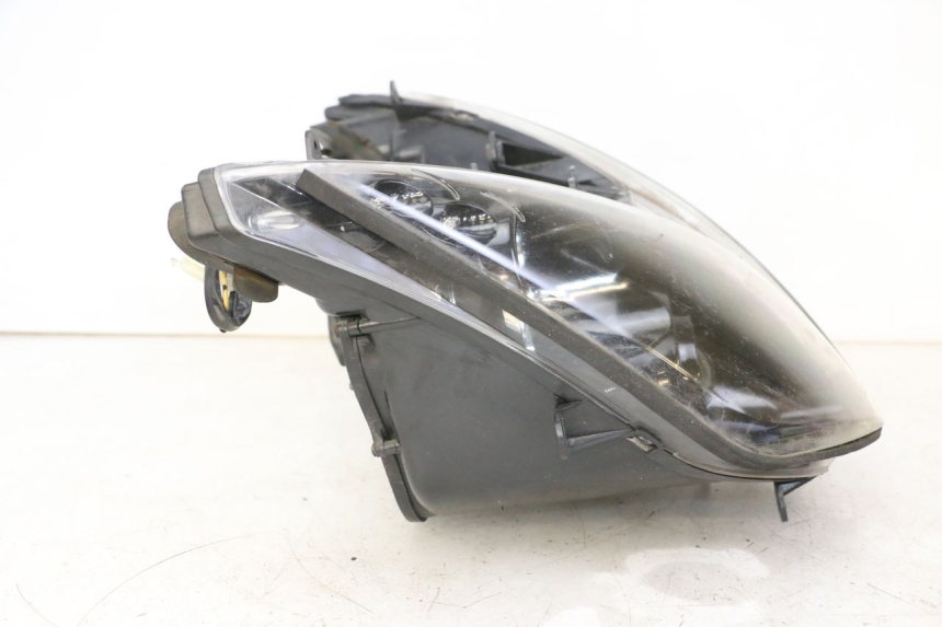 photo de FRONT HEADLIGHT QUADRO 4 4D 350 (2015 - 2018)