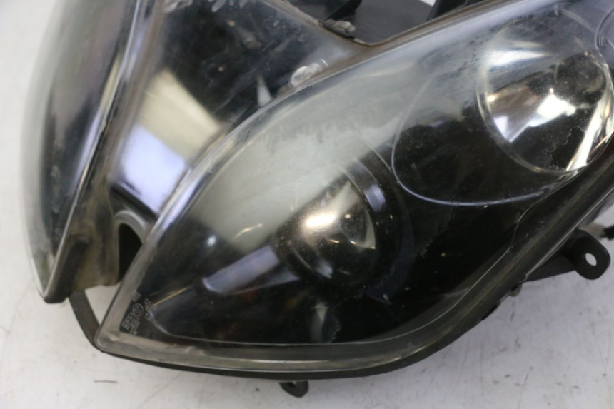 photo de FRONT HEADLIGHT QUADRO 4 4D 350 (2015 - 2018)