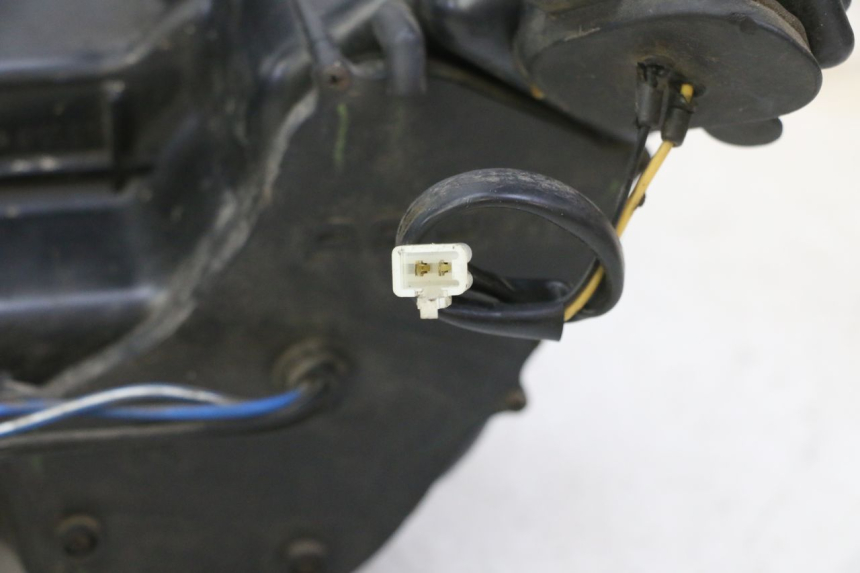 photo de FRONT HEADLIGHT QUADRO 4 4D 350 (2015 - 2018)