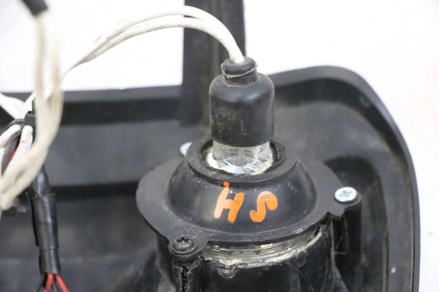 photo de FRONT HEADLIGHT MBK BOOSTER SPIRIT 50 (2004 - 2017) - Surface and material condition