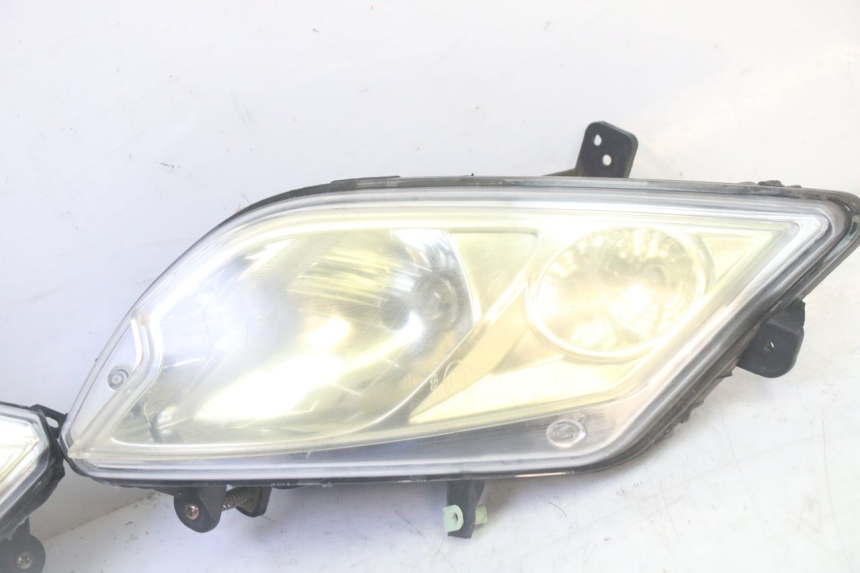 photo de FRONT HEADLIGHT PEUGEOT CITYSTAR 50 (2013 - 2017)