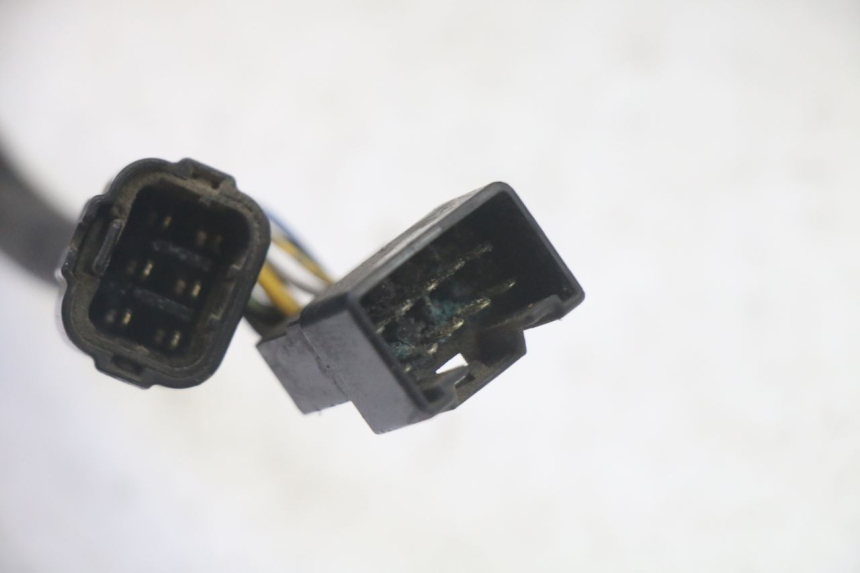 photo de HEADLIGHT SUZUKI DL V STROM 1000 (2002 - 2007) - High-resolution close-up