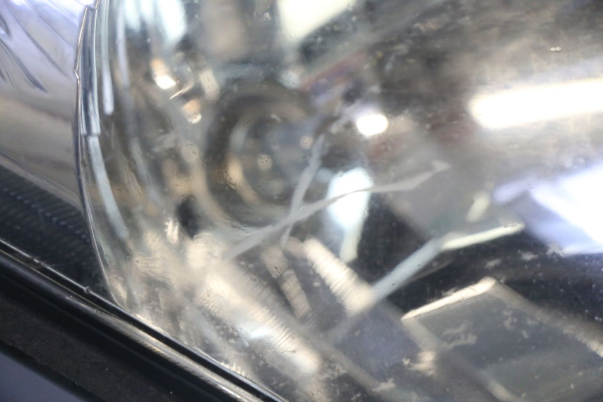 photo de HEADLIGHT SUZUKI DL V STROM 1000 (2002 - 2007) - Zoom on usage condition