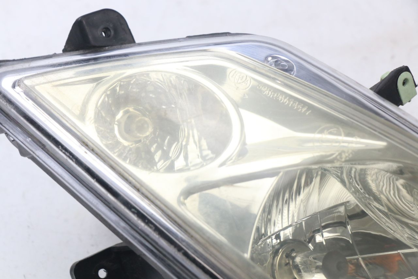 photo de RIGHT FRONT HEADLIGHT PEUGEOT CITYSTAR 50 (2013 - 2017)