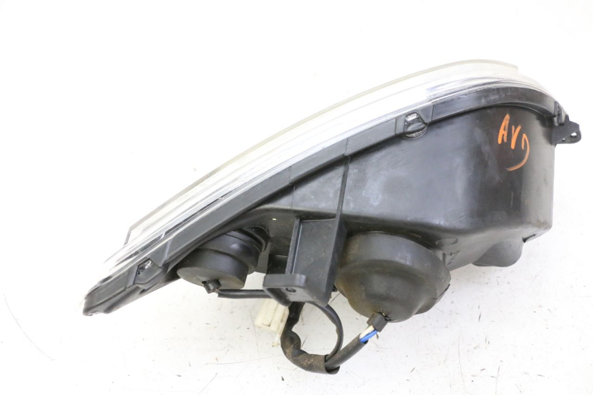 photo de RIGHT FRONT HEADLIGHT PEUGEOT CITYSTAR 50 (2013 - 2017)