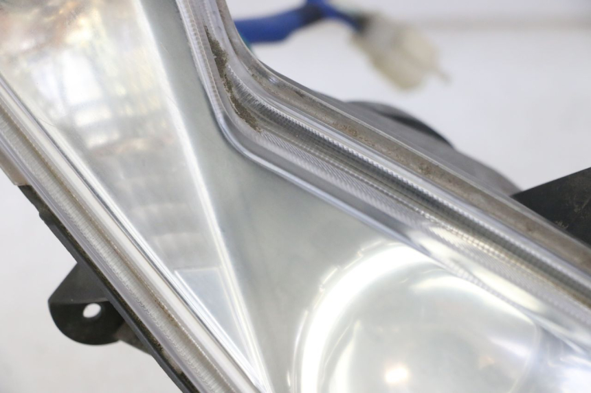 photo de RIGHT FRONT HEADLIGHT KYMCO DINK STREET 125 (2009 - 2014)