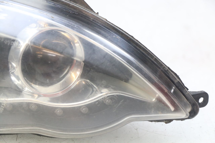 photo de RIGHT FRONT HEADLIGHT EUROCKA MATADOR 4T 50 (2010 - 2016)