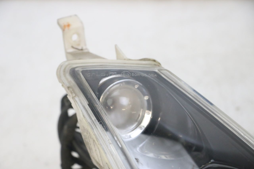 photo de RIGHT HEADLIGHT PEUGEOT JET FORCE CARBU 50 (2003 - 2016)