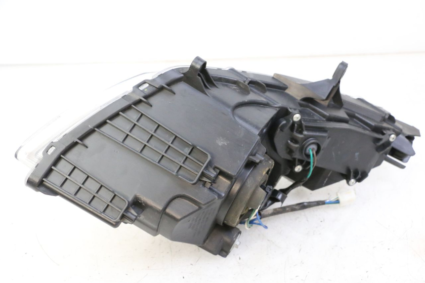 photo de RIGHT HEADLIGHT SYM JOYMAX 125 (2010 - 2017)