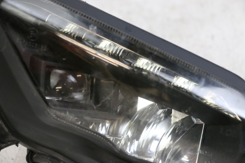 photo de RIGHT HEADLIGHT NECO GPX LC 2T 50 (2014 - 2018)