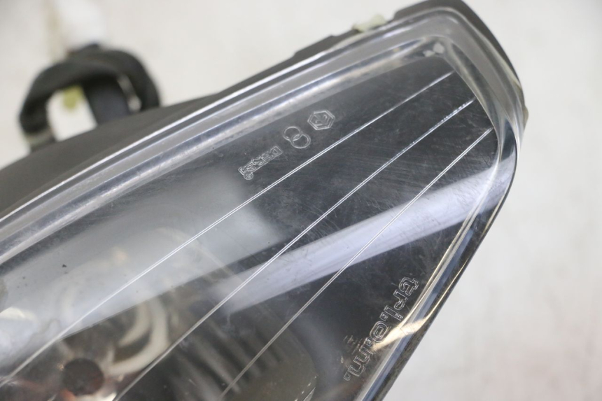 photo de RIGHT HEADLIGHT GILERA NEXUS 125 (2009 - 2013)
